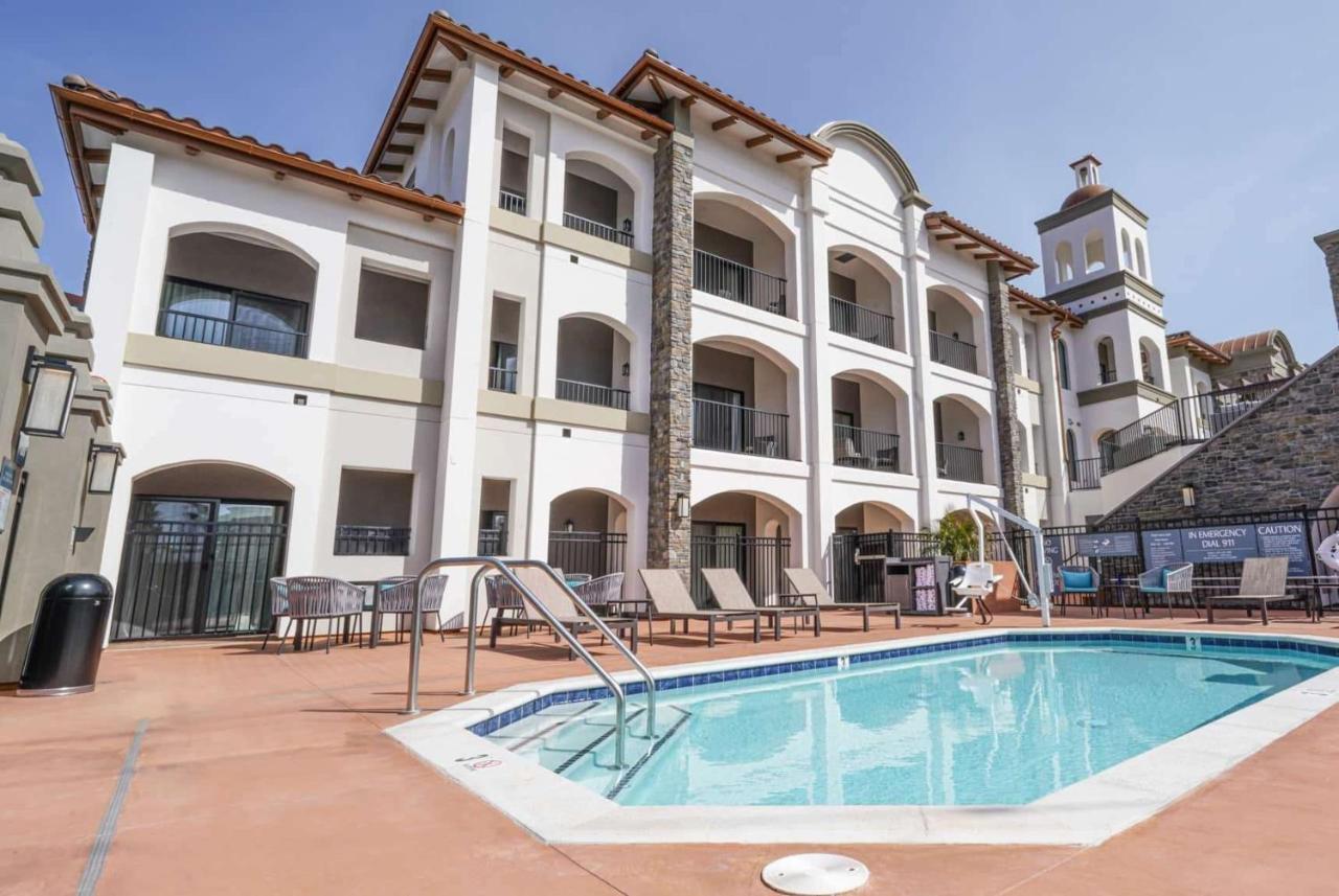 La Quinta Inn & Suites By Wyndham Santa Cruz Ngoại thất bức ảnh