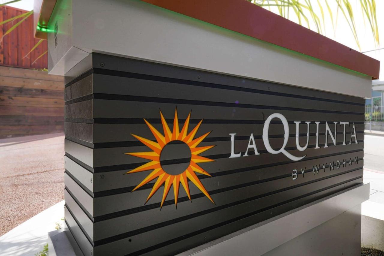 La Quinta Inn & Suites By Wyndham Santa Cruz Ngoại thất bức ảnh