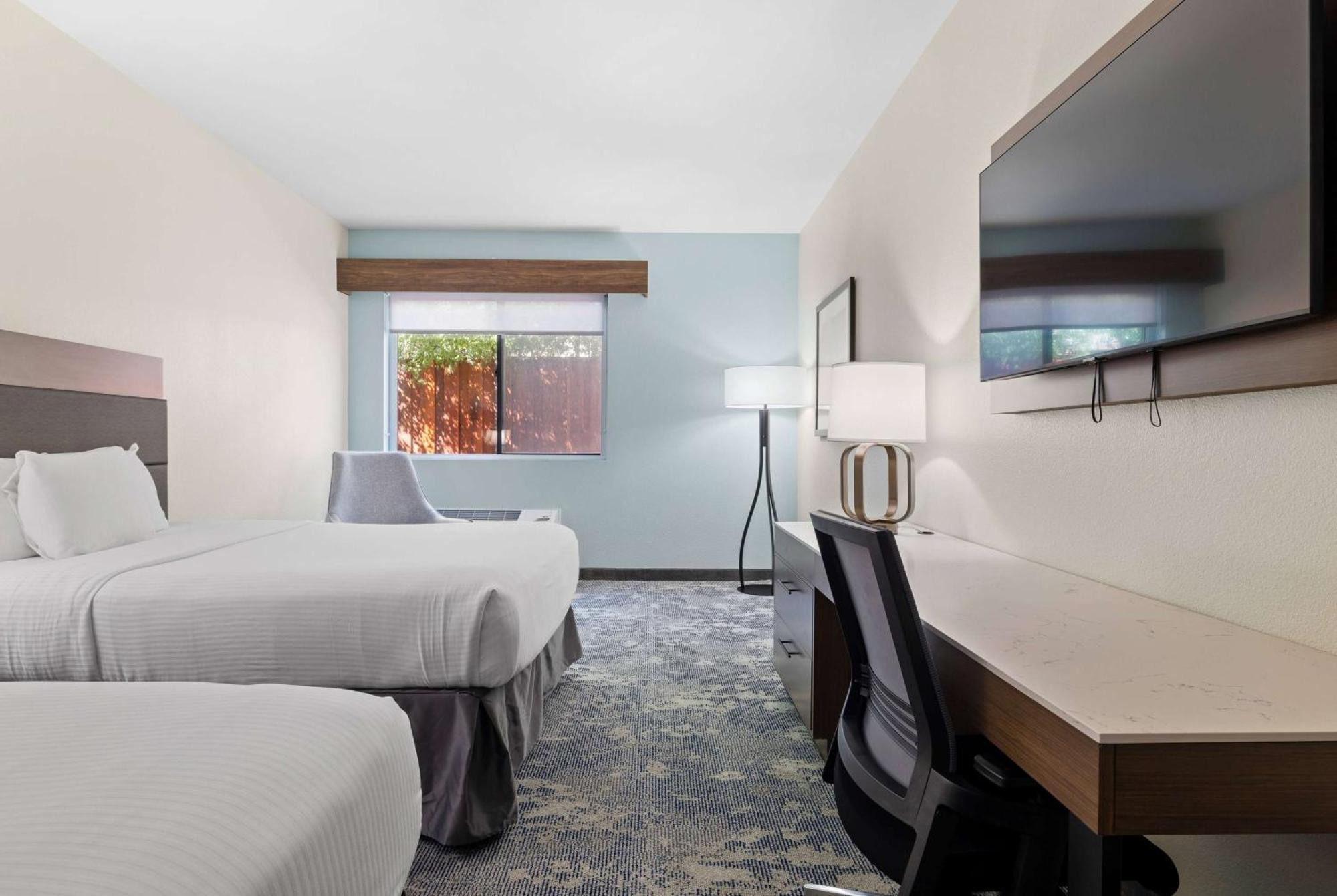 La Quinta Inn & Suites By Wyndham Santa Cruz Ngoại thất bức ảnh