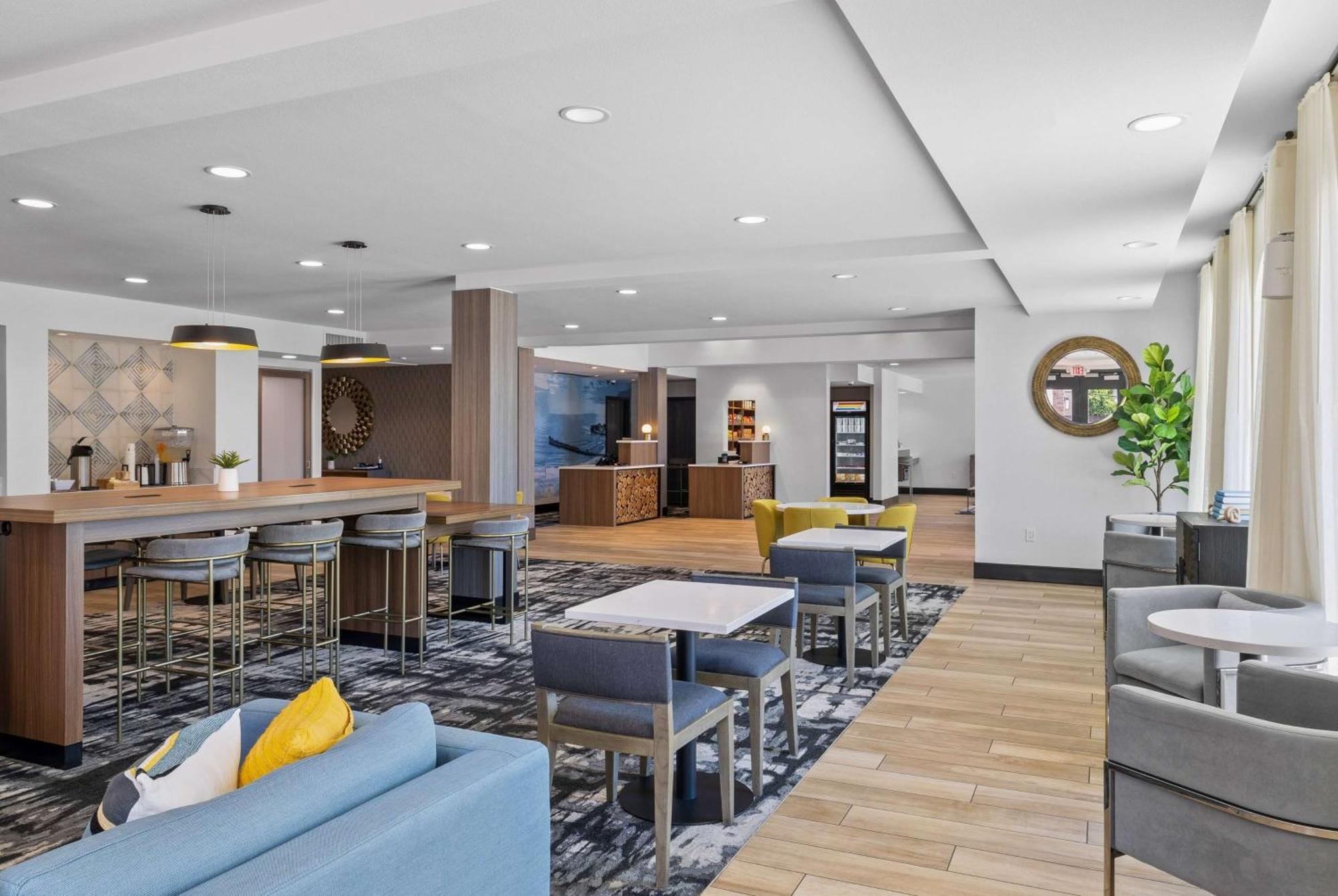 La Quinta Inn & Suites By Wyndham Santa Cruz Ngoại thất bức ảnh